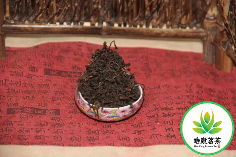 Красный чай с острова Хайнань крупный лист